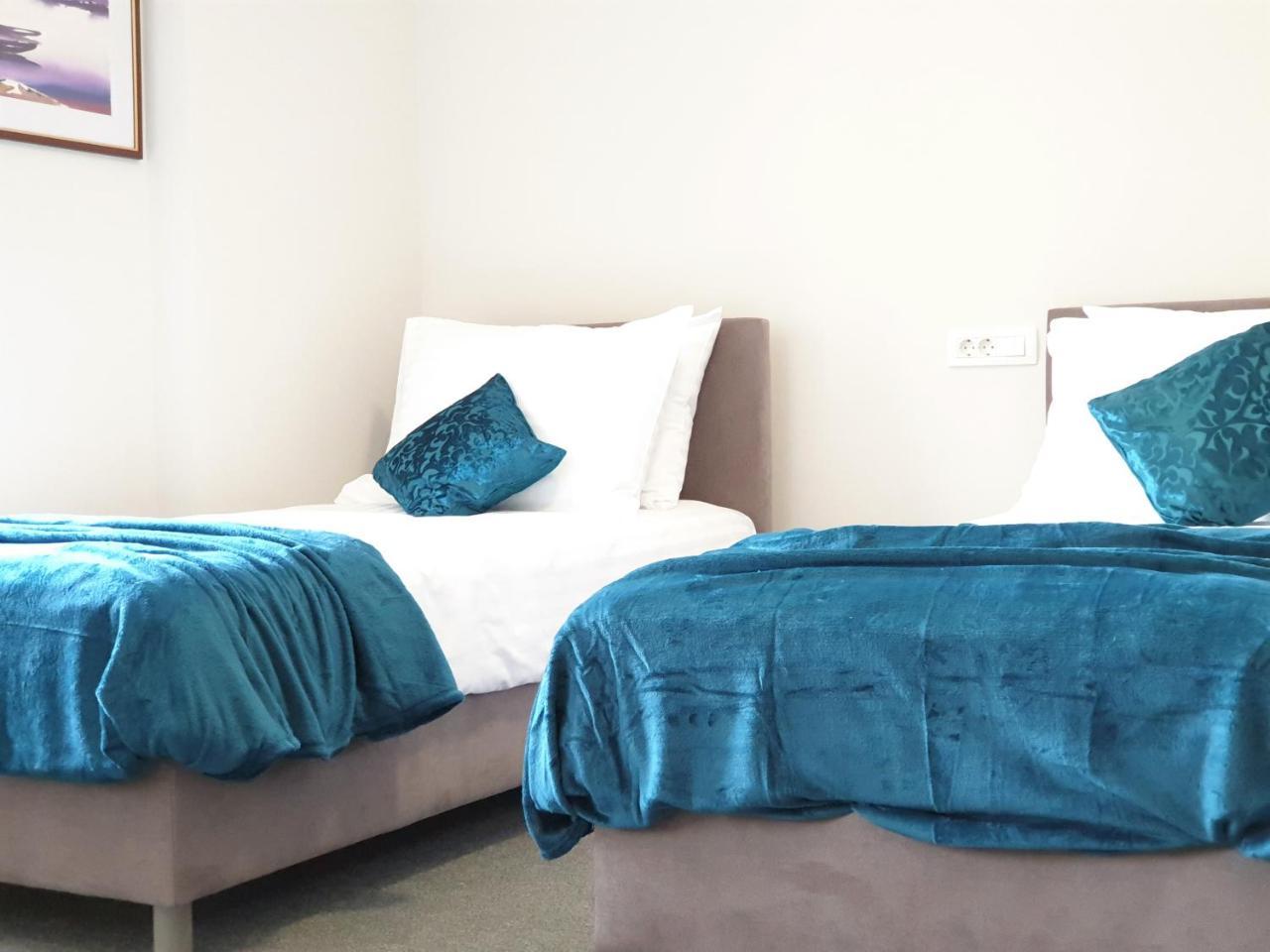 Smart Hostel Славонски брод Екстериор снимка
